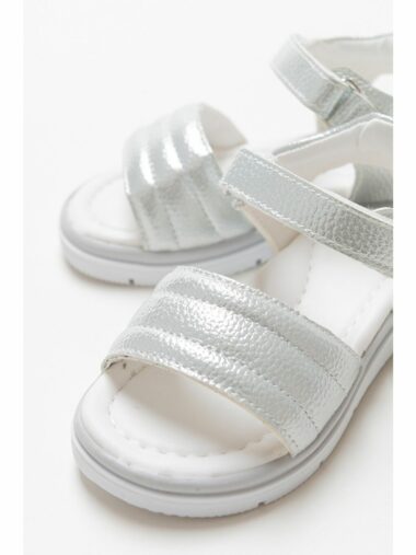 صندل دخترانه mnpc کد  22Y2S9332