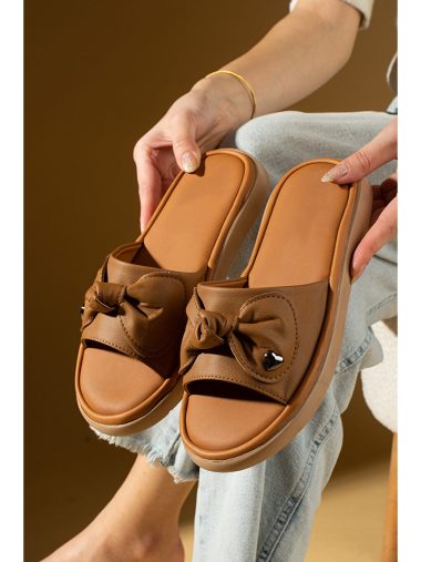 دمپایی  پمبه پوتین