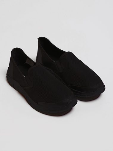 اسنیکر  ال سی وایکیکی